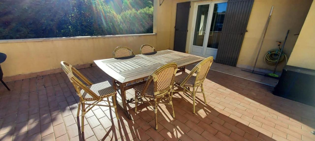 Apartamento Chambre Avec Terrasse Sarrians Exterior foto